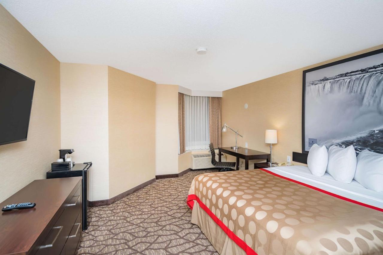Ramada By Wyndham Niagara Falls Near The Falls Экстерьер фото