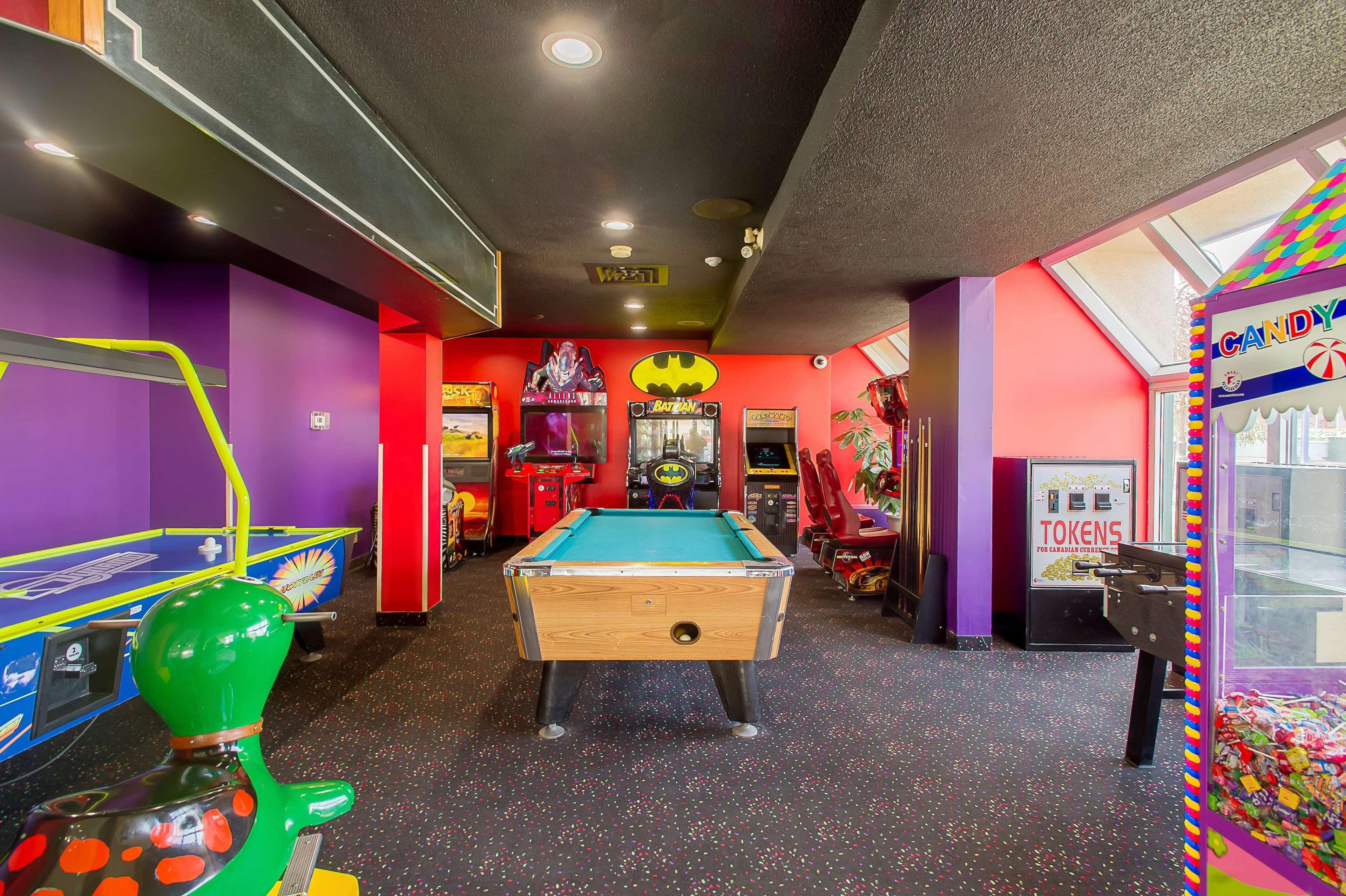 Ramada By Wyndham Niagara Falls Near The Falls Экстерьер фото