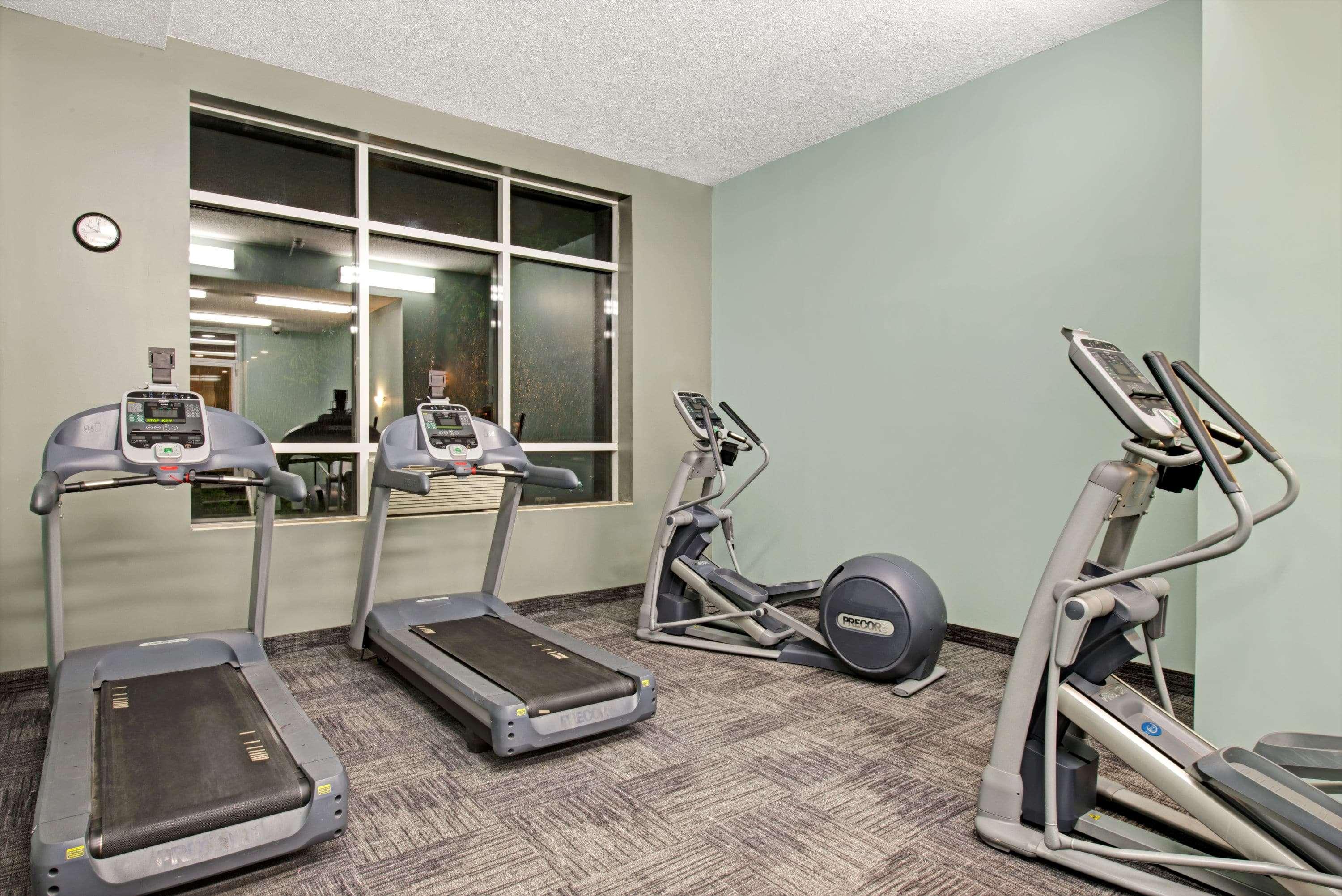 Ramada By Wyndham Niagara Falls Near The Falls Экстерьер фото