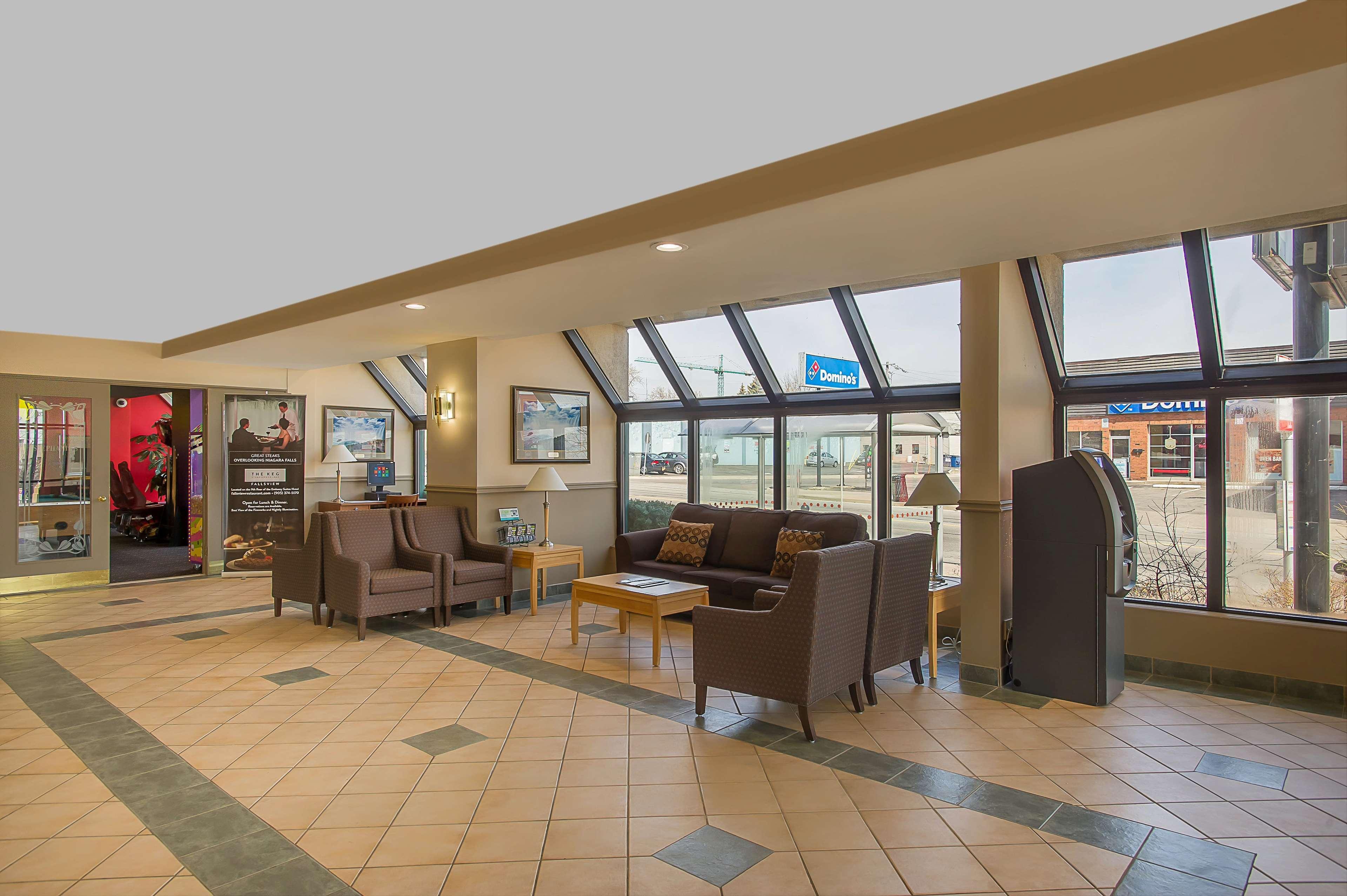 Ramada By Wyndham Niagara Falls Near The Falls Экстерьер фото