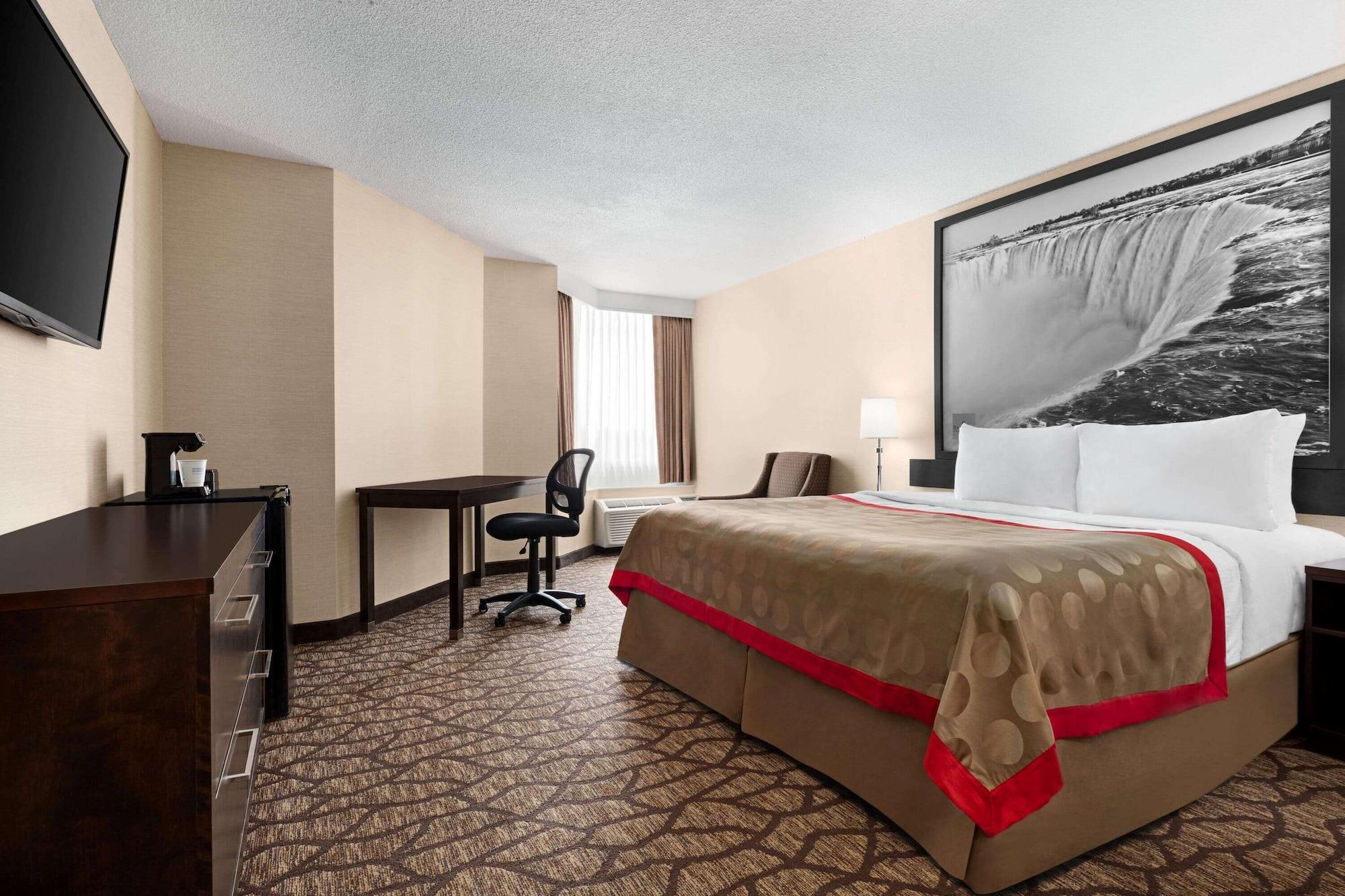 Ramada By Wyndham Niagara Falls Near The Falls Экстерьер фото