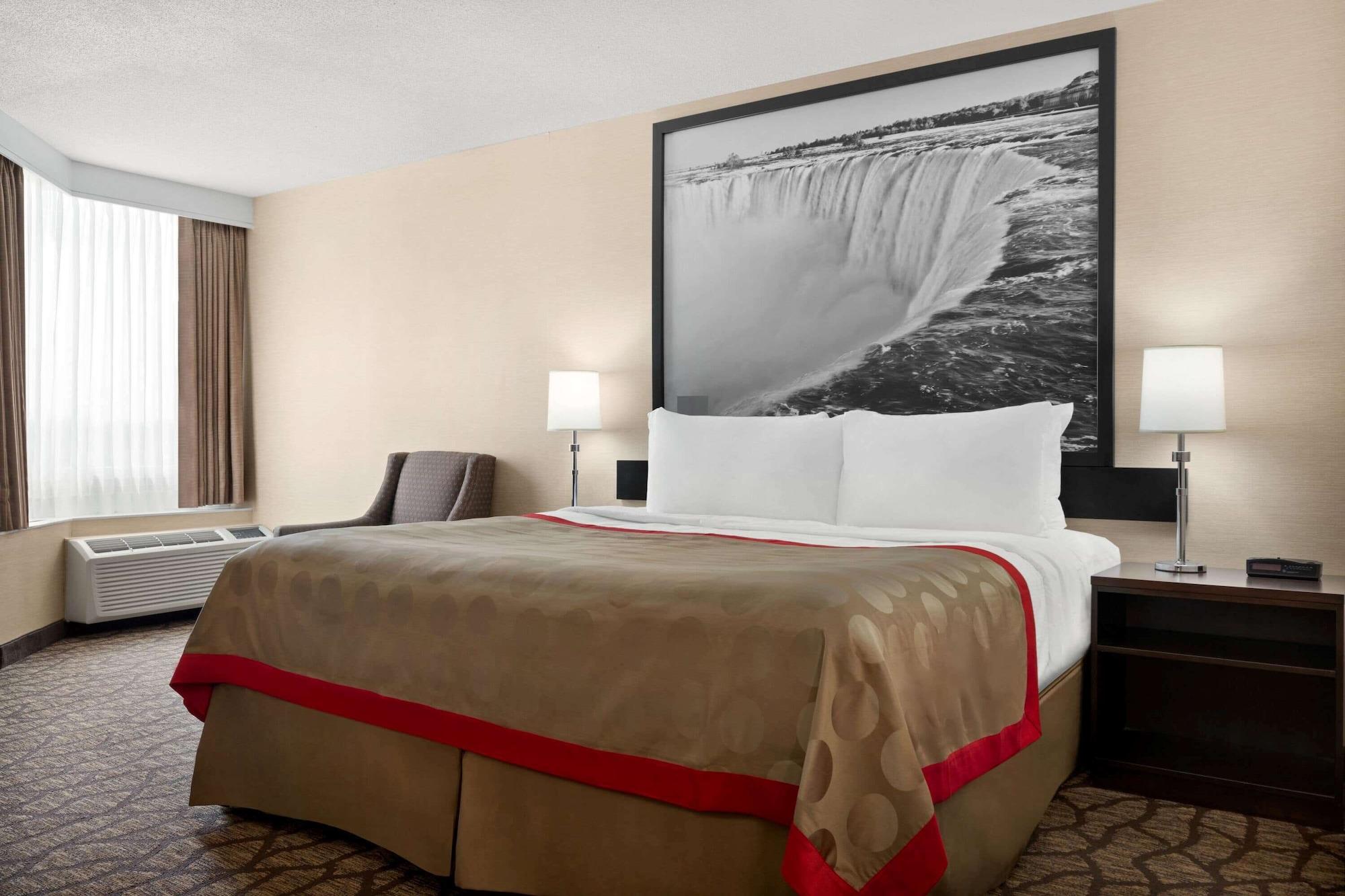 Ramada By Wyndham Niagara Falls Near The Falls Экстерьер фото