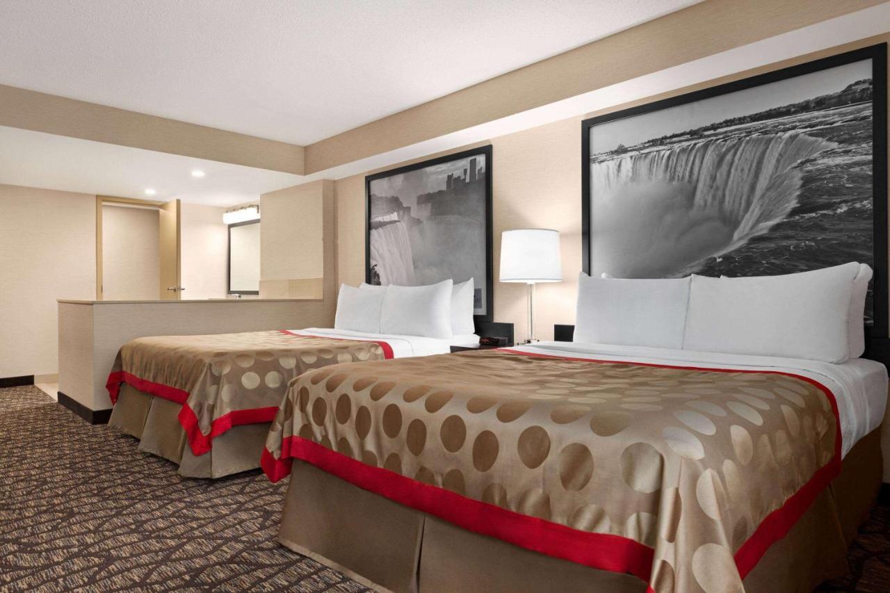 Ramada By Wyndham Niagara Falls Near The Falls Экстерьер фото