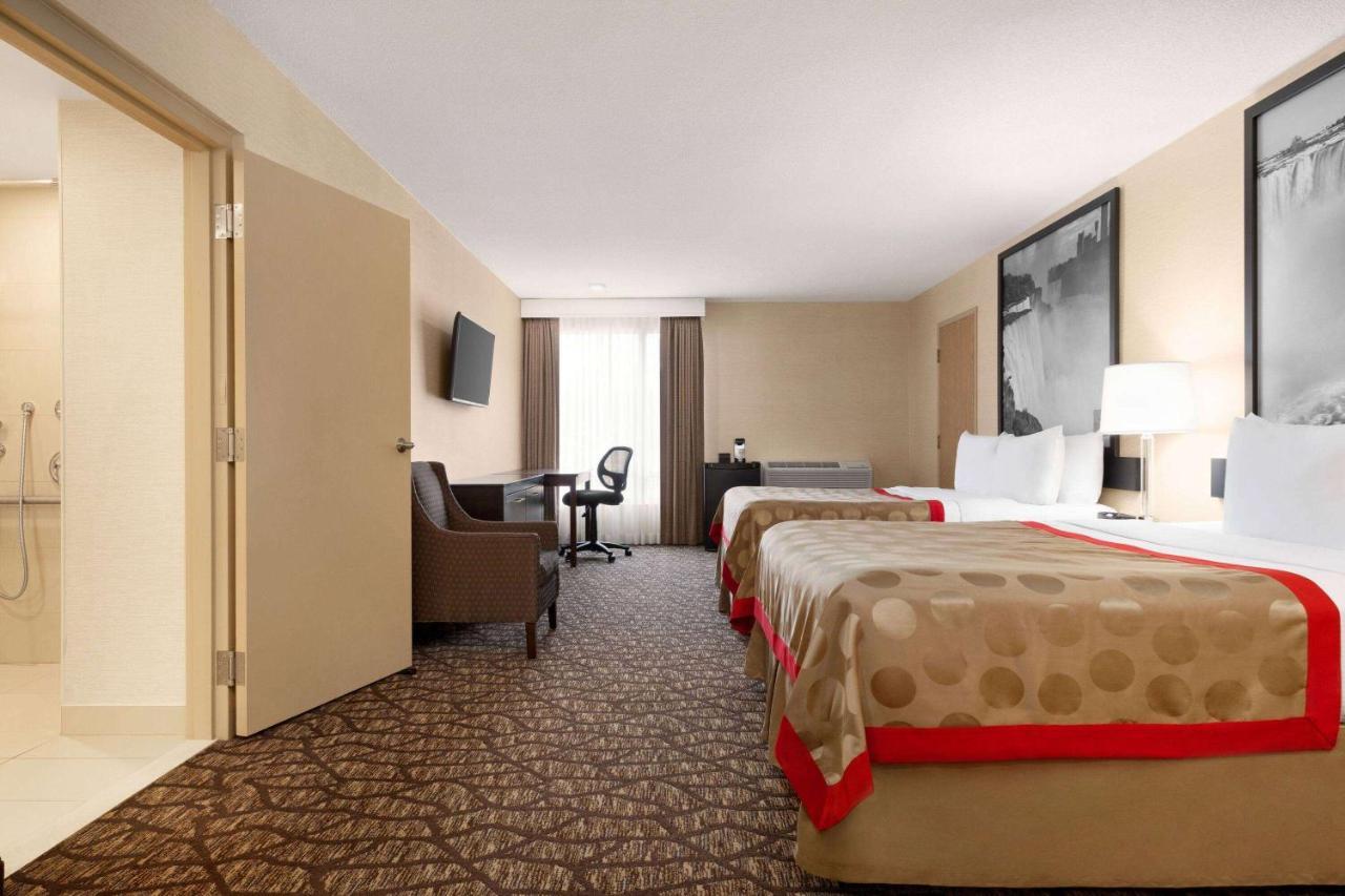 Ramada By Wyndham Niagara Falls Near The Falls Экстерьер фото